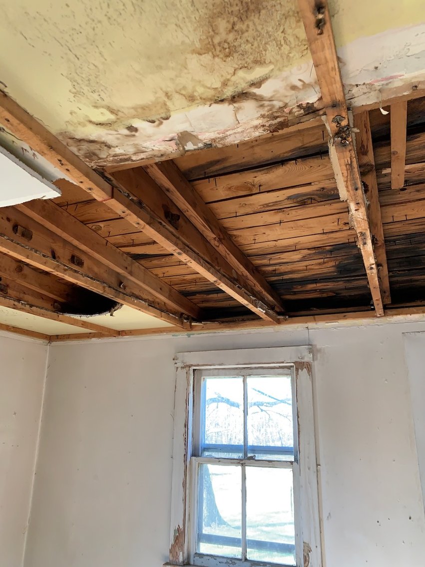 Image for Beautiful Country Living - 1,059 Sq. Ft-  2 Bedroom -1 Bath House - Barn and Work shop -  on 10.6 Acres - 14216 Woodland Church Rd