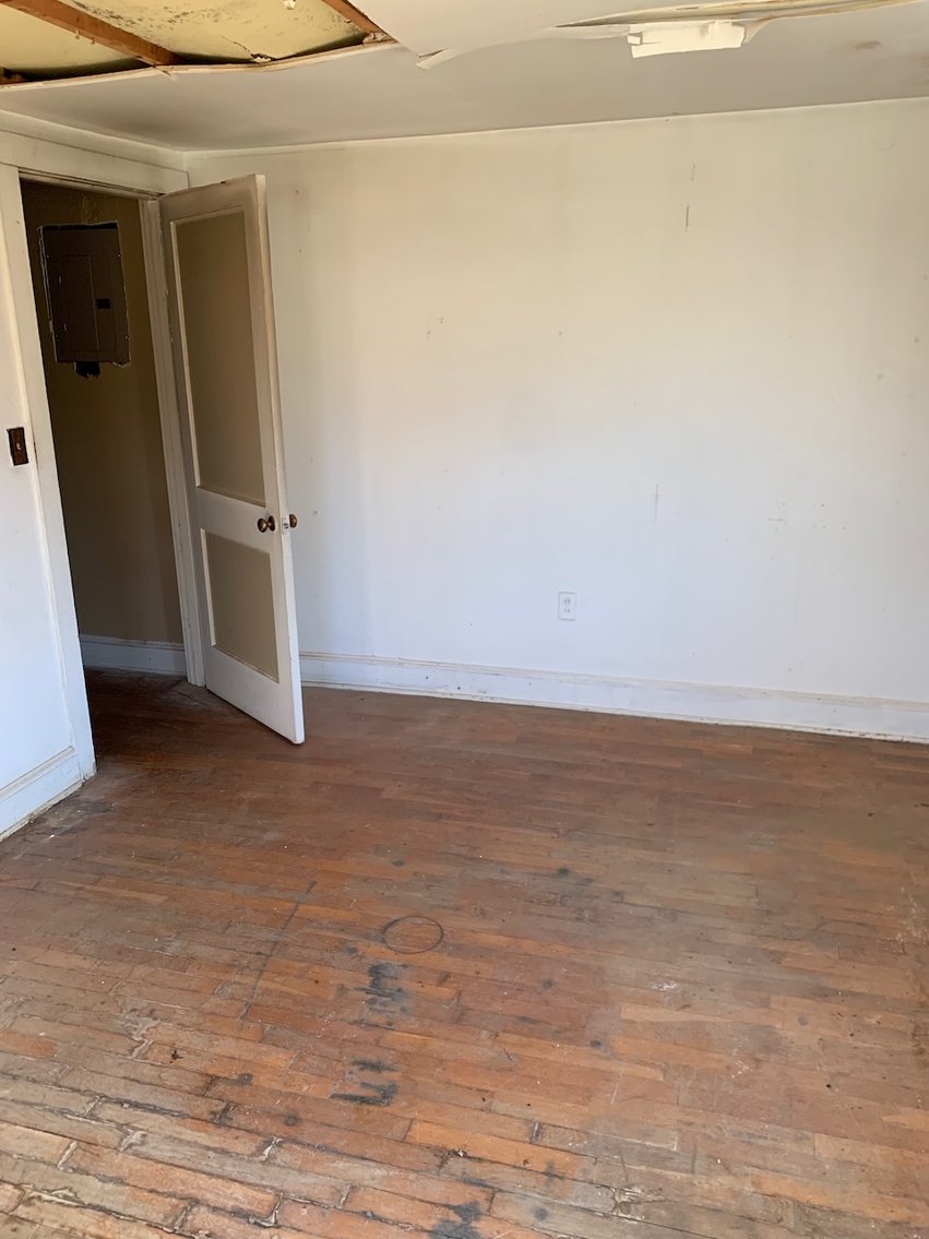 Image for Beautiful Country Living - 1,059 Sq. Ft-  2 Bedroom -1 Bath House - Barn and Work shop -  on 10.6 Acres - 14216 Woodland Church Rd