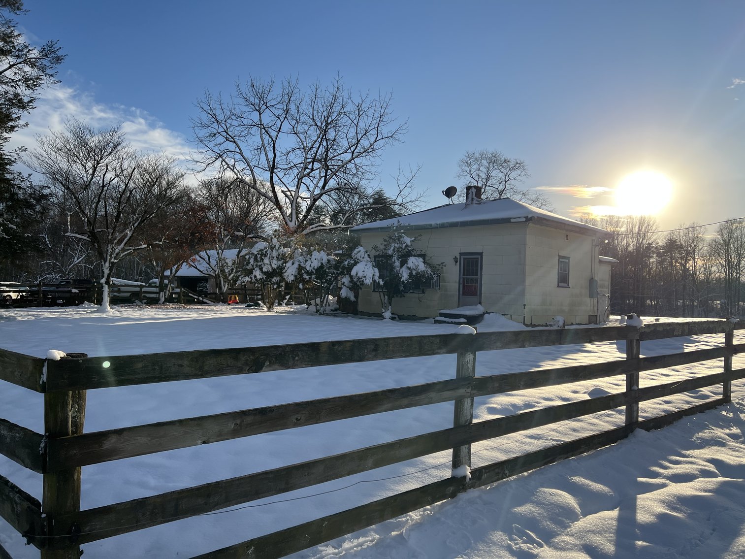 Image for Beautiful Country Living - 1,059 Sq. Ft-  2 Bedroom -1 Bath House - Barn and Work shop -  on 10.6 Acres - 14216 Woodland Church Rd