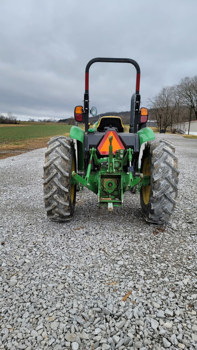 Image for 2016 John Deere 5055E
