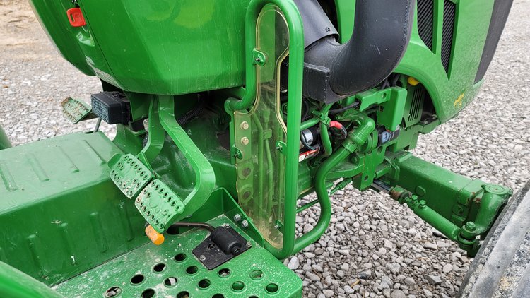Image for 2016 John Deere 5055E