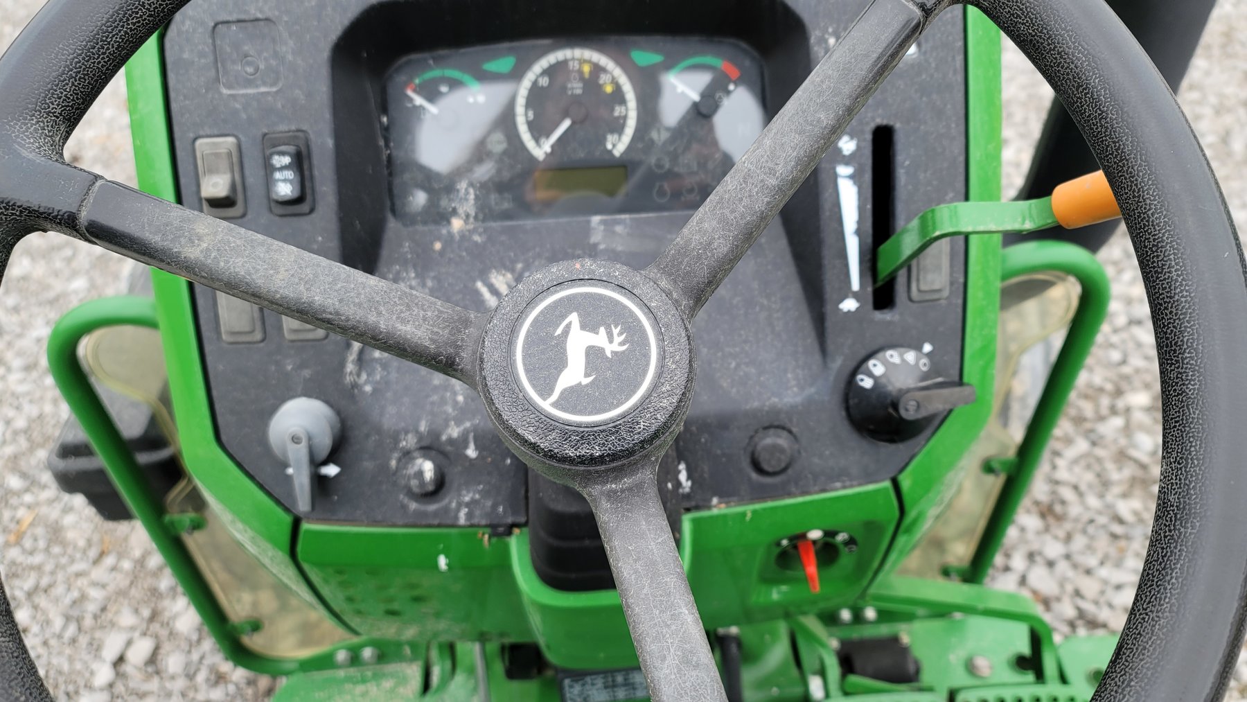 Image for 2016 John Deere 5055E