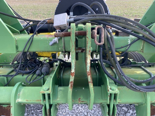Image for John Deere 1700 Planter