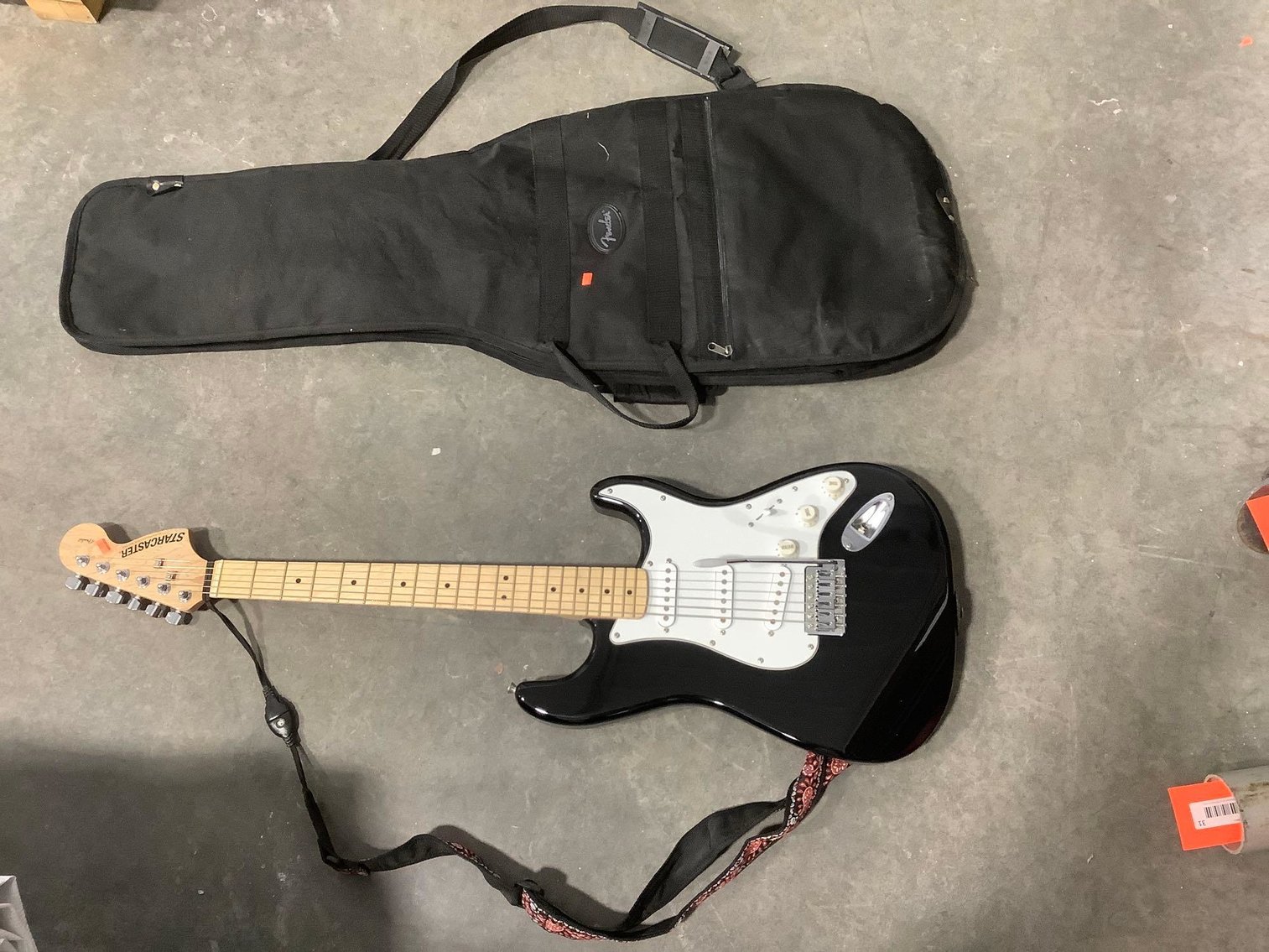 Image for Furniture, collectibles, household & more-New building North