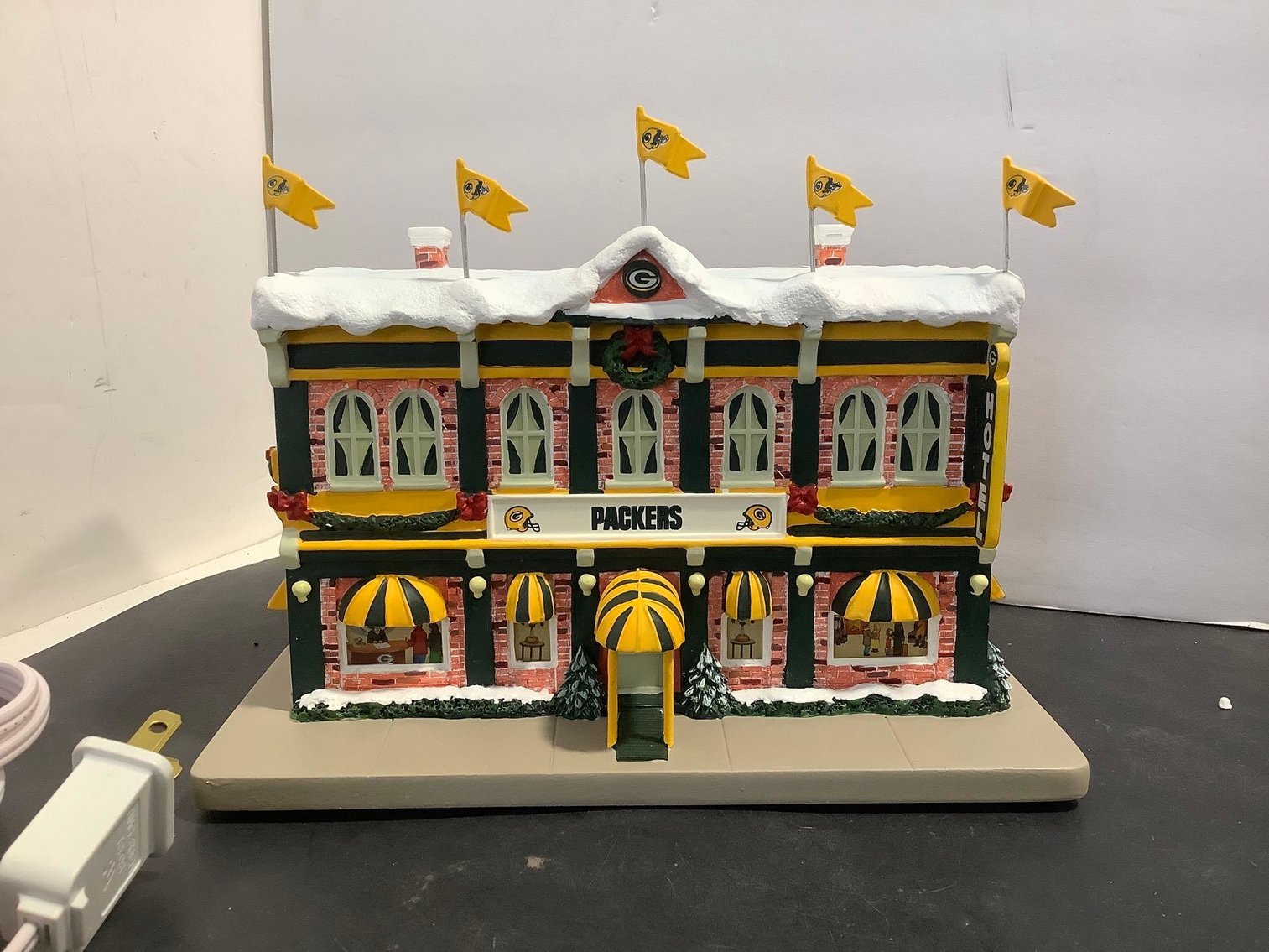 Image for Furniture, collectibles, household & more-New building North