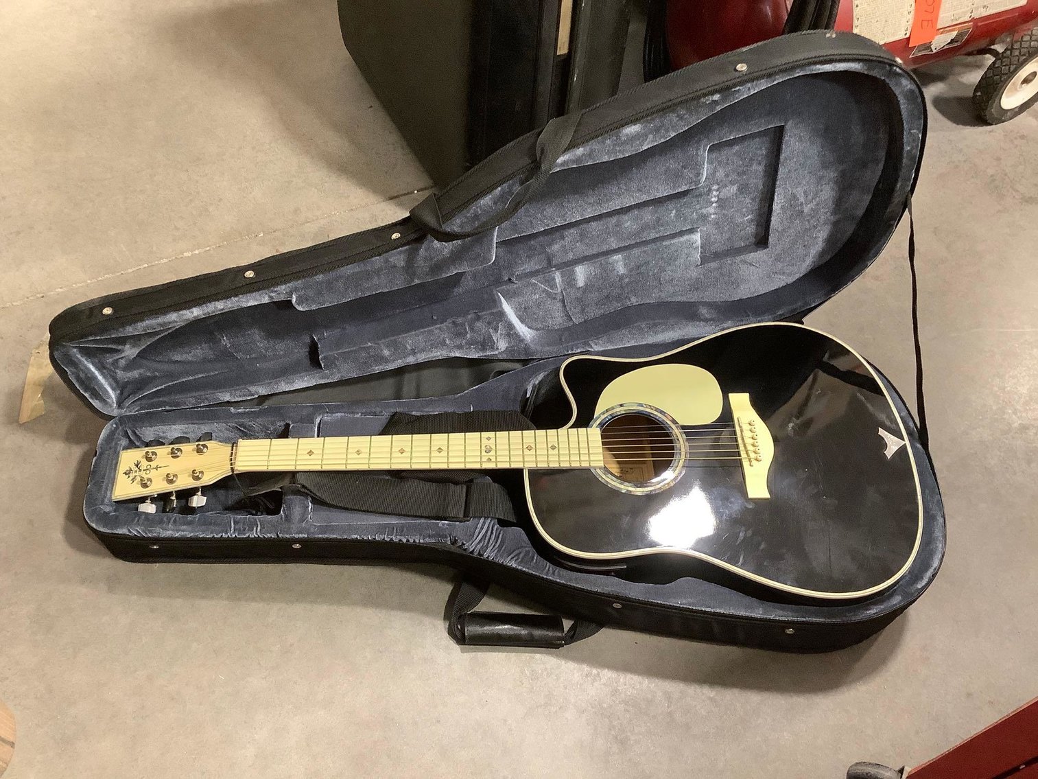 Image for Furniture, collectibles, household & more-New building North