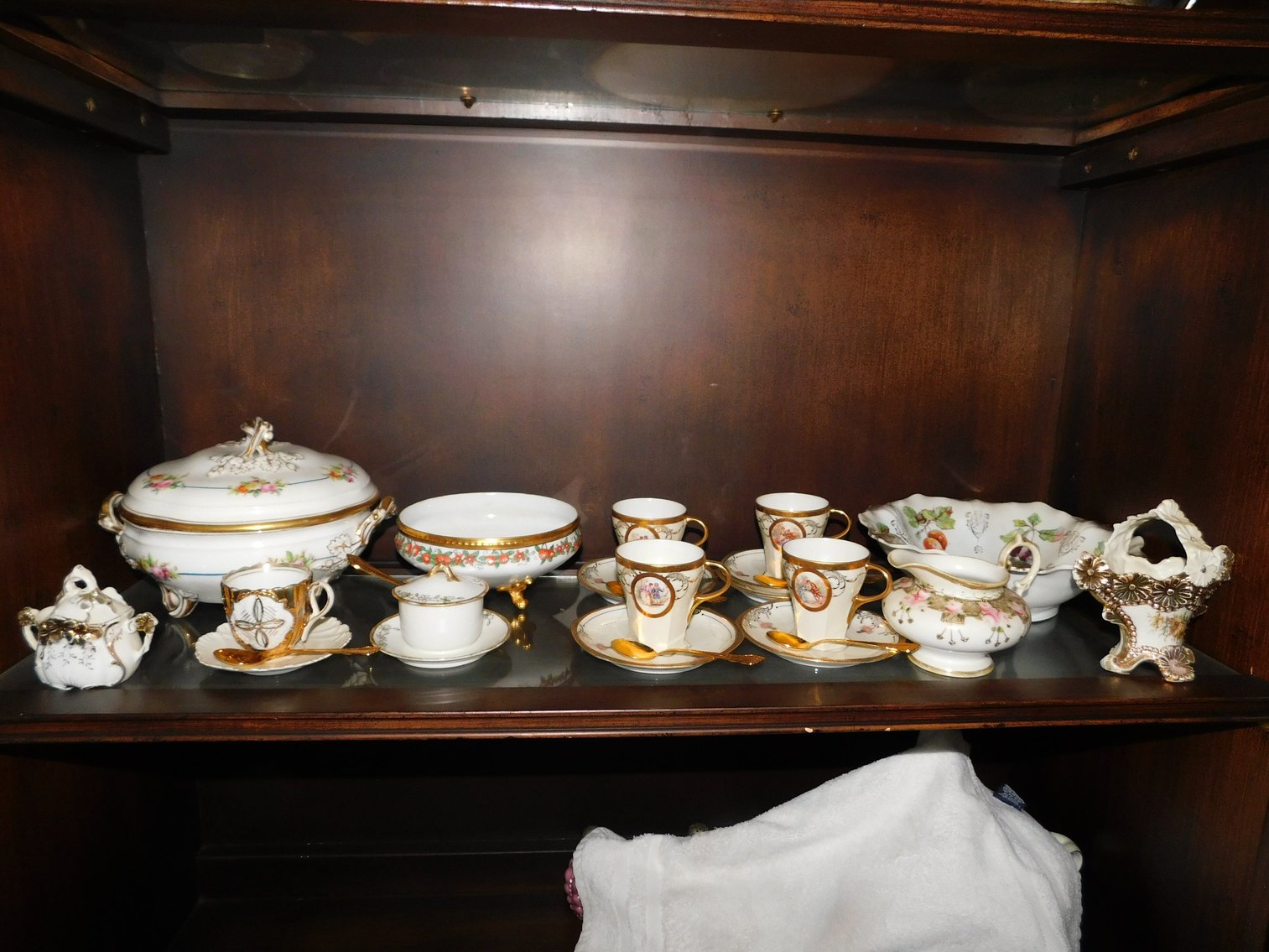 Image for Fairmont, WV: Estate of Barbara Rombola: Furniture, High End Clothing, Art, Glassware and more!