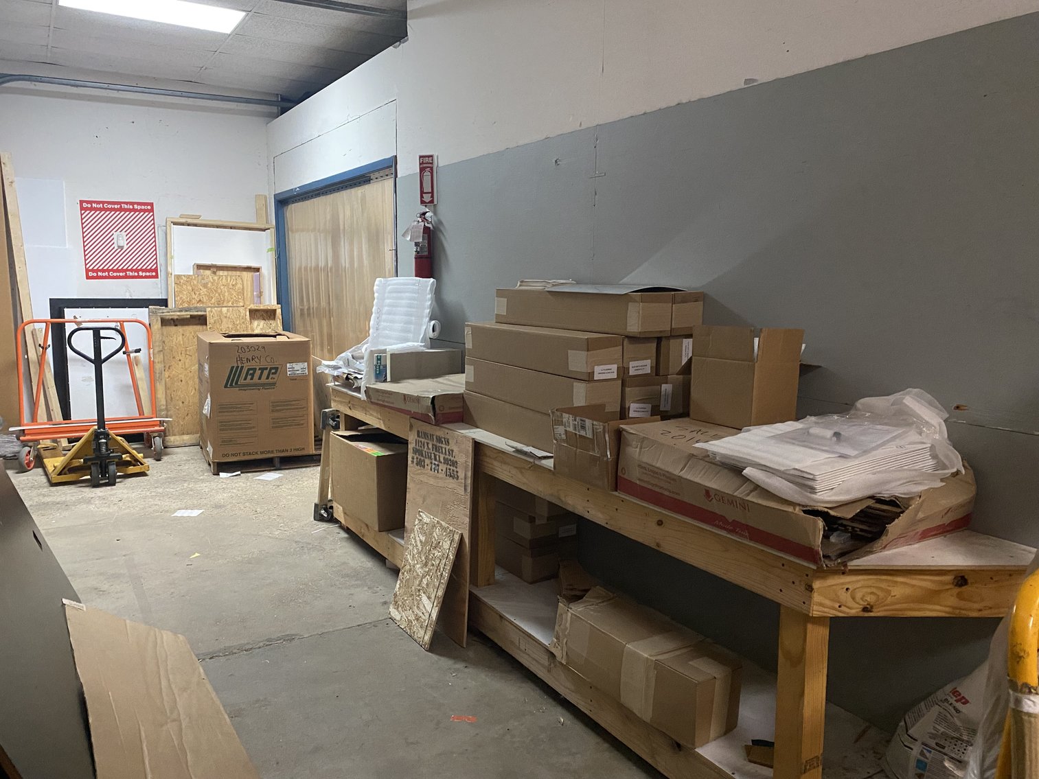 Image for US Bankruptcy Court Ordered Liquidation Sale - ACORN Sign Graphics -Over (740) Lots!