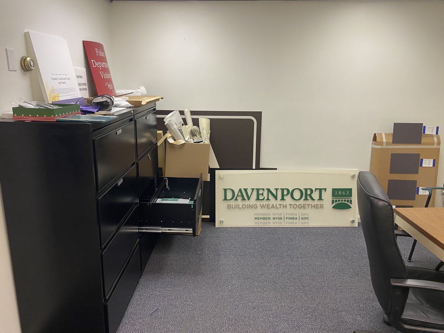 Image for US Bankruptcy Court Ordered Liquidation Sale - ACORN Sign Graphics -Over (740) Lots!