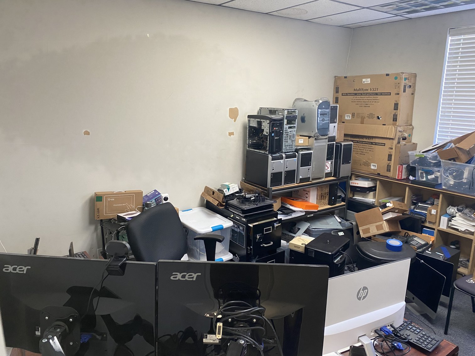 Image for US Bankruptcy Court Ordered Liquidation Sale - ACORN Sign Graphics -Over (740) Lots!