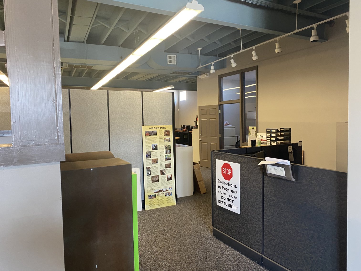 Image for US Bankruptcy Court Ordered Liquidation Sale - ACORN Sign Graphics -Over (740) Lots!