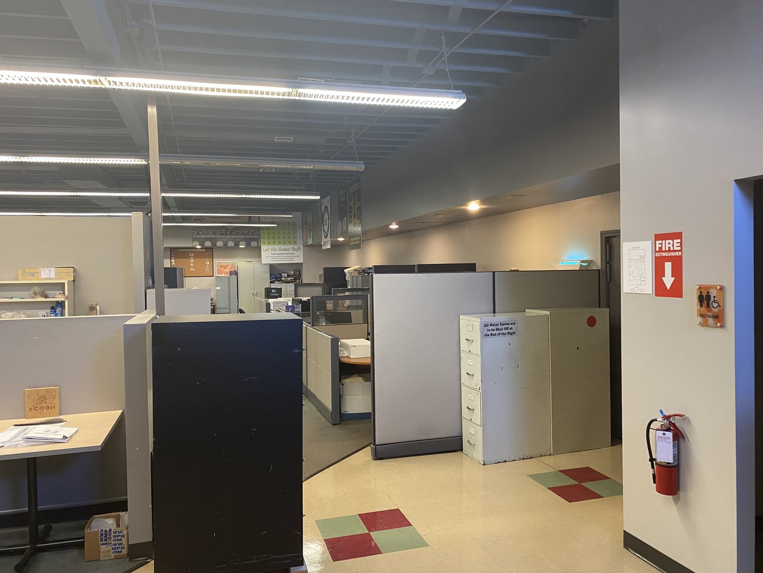 Image for US Bankruptcy Court Ordered Liquidation Sale - ACORN Sign Graphics -Over (740) Lots!