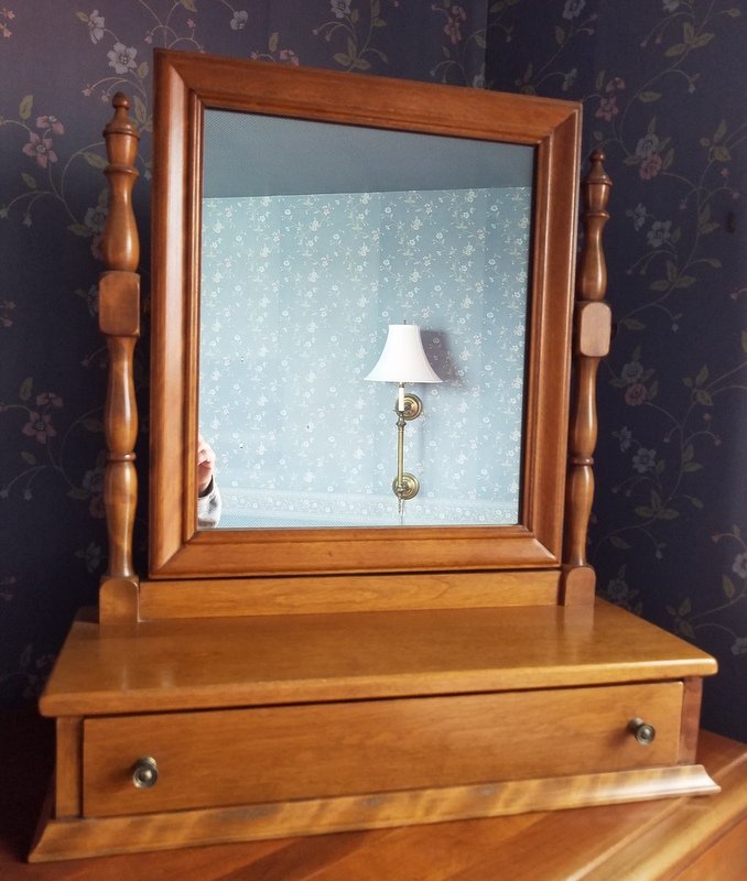 Image for Coralyn Burge Down Sizing Online Only Auction