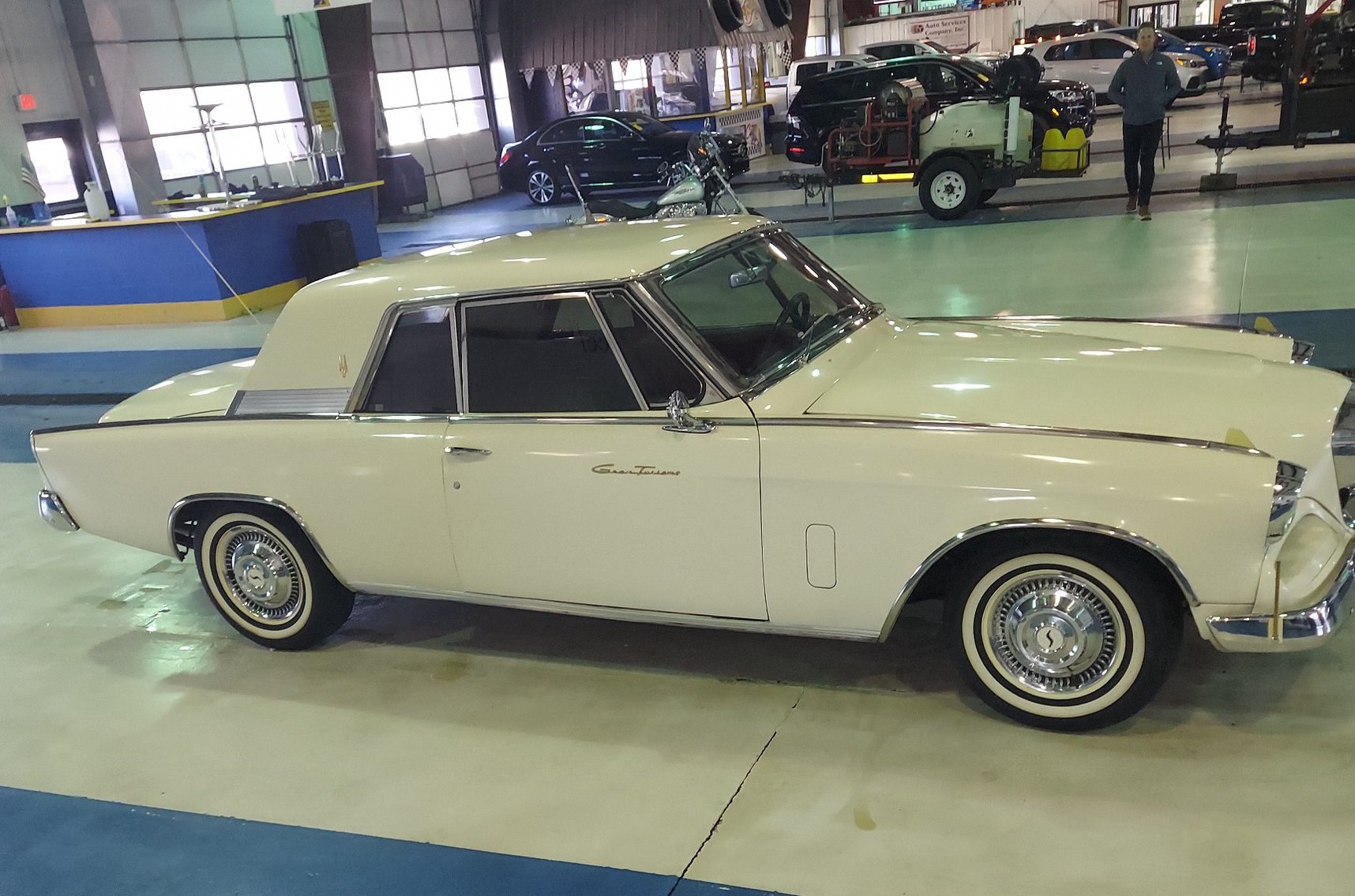 St Albans, WV 1962 Grand Turismo Hawk by Studebaker Sells to the