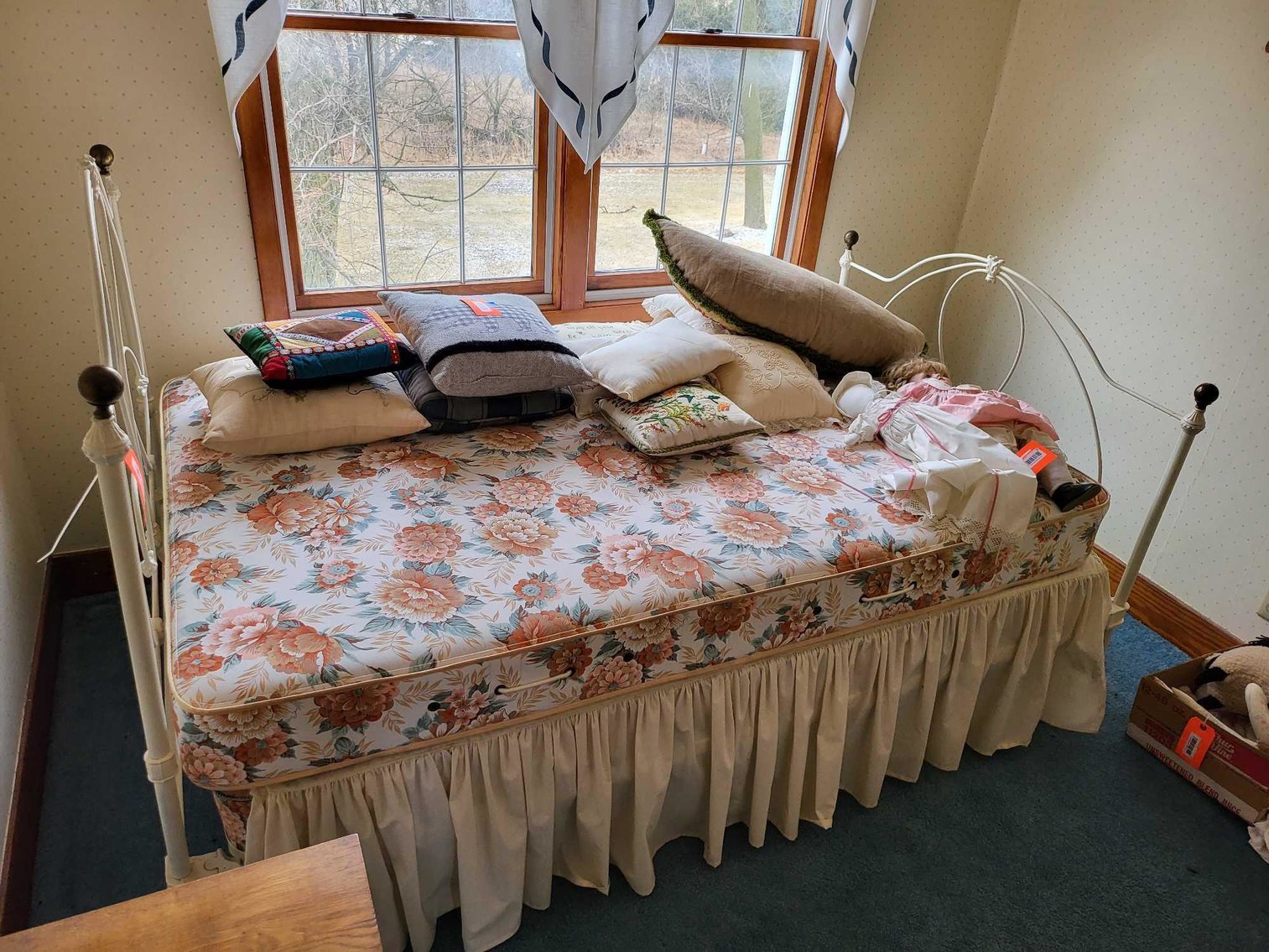 Image for Furniture, Collectibles, Household-Tisch Mills