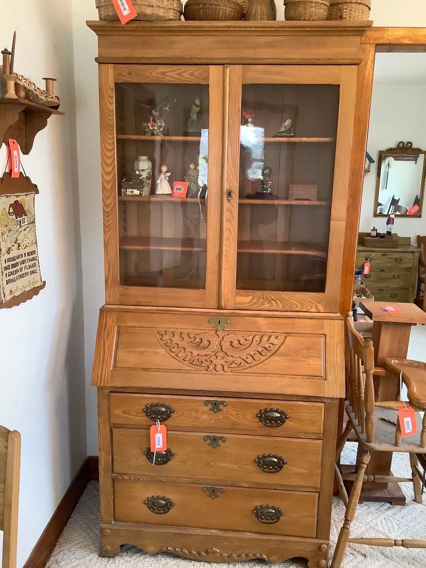 Image for Furniture, Collectibles, Household-Tisch Mills