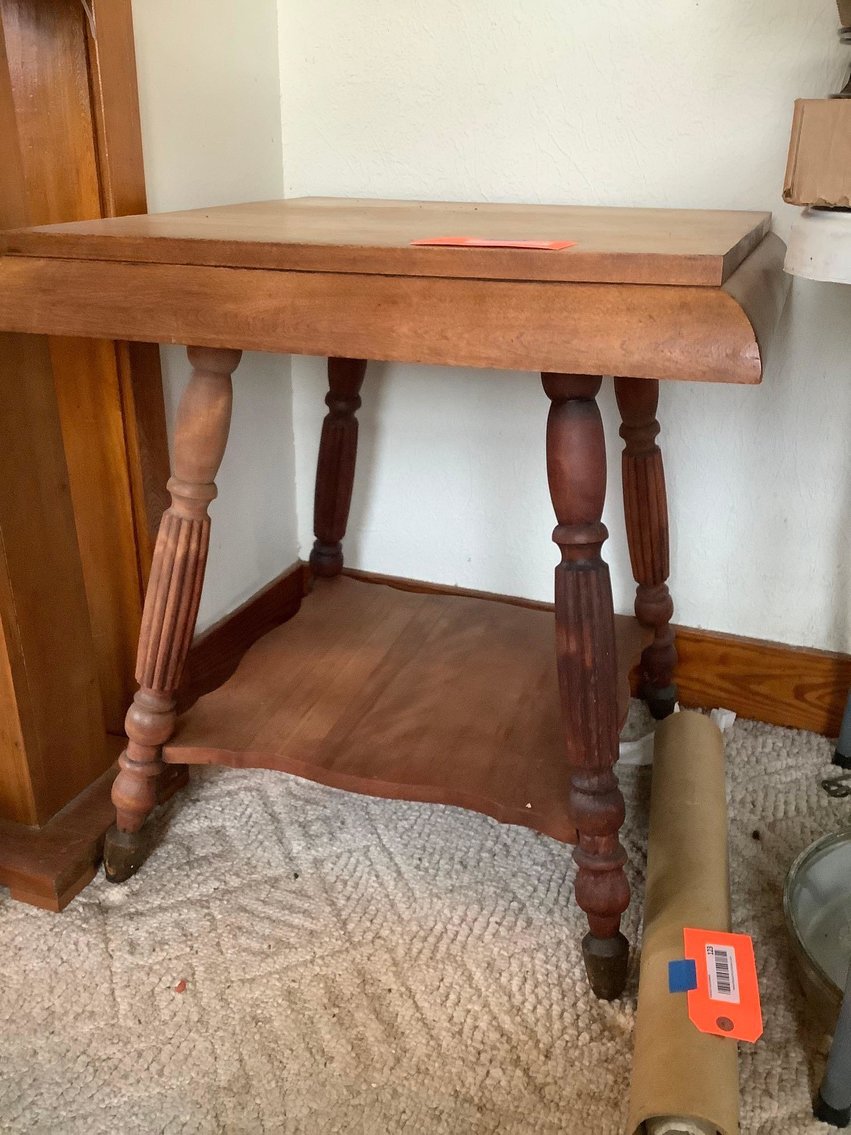 Image for Furniture, Collectibles, Household-Tisch Mills