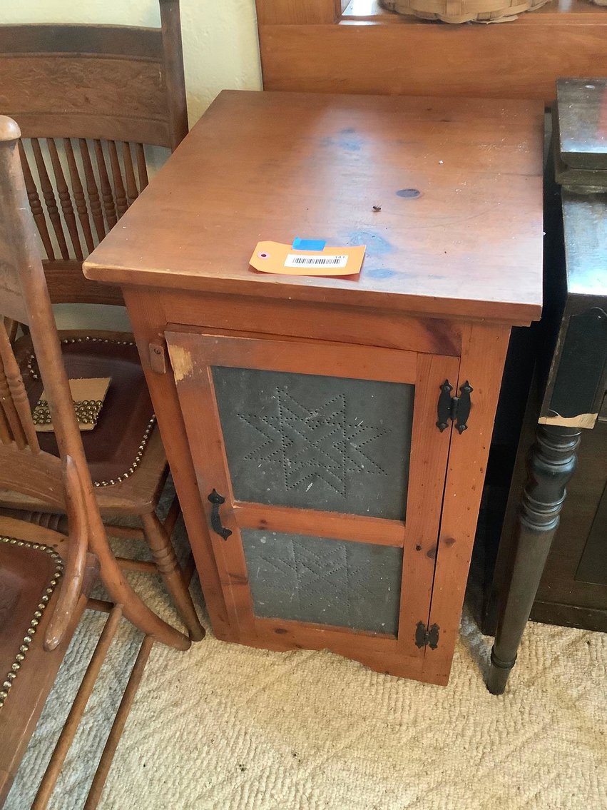 Image for Furniture, Collectibles, Household-Tisch Mills