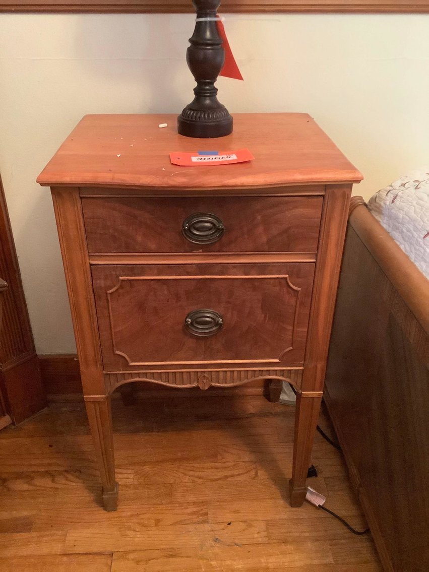 Image for Furniture, Collectibles, Household-Tisch Mills