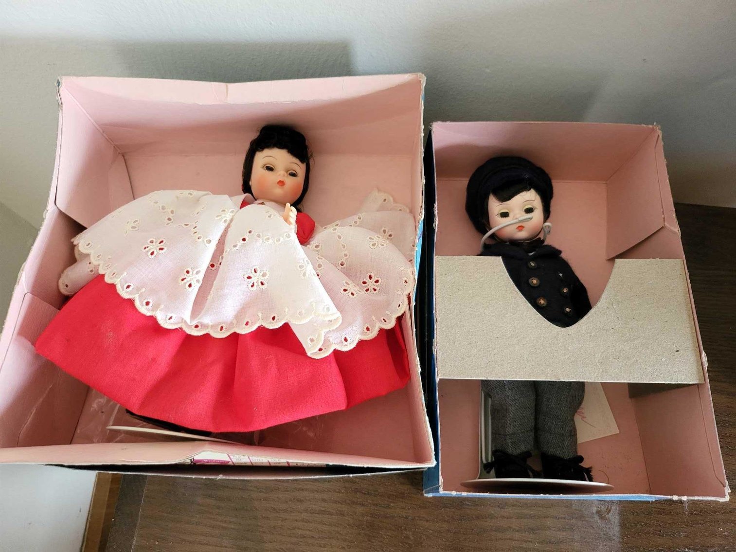 Image for Furniture, Collectibles, Household-Tisch Mills