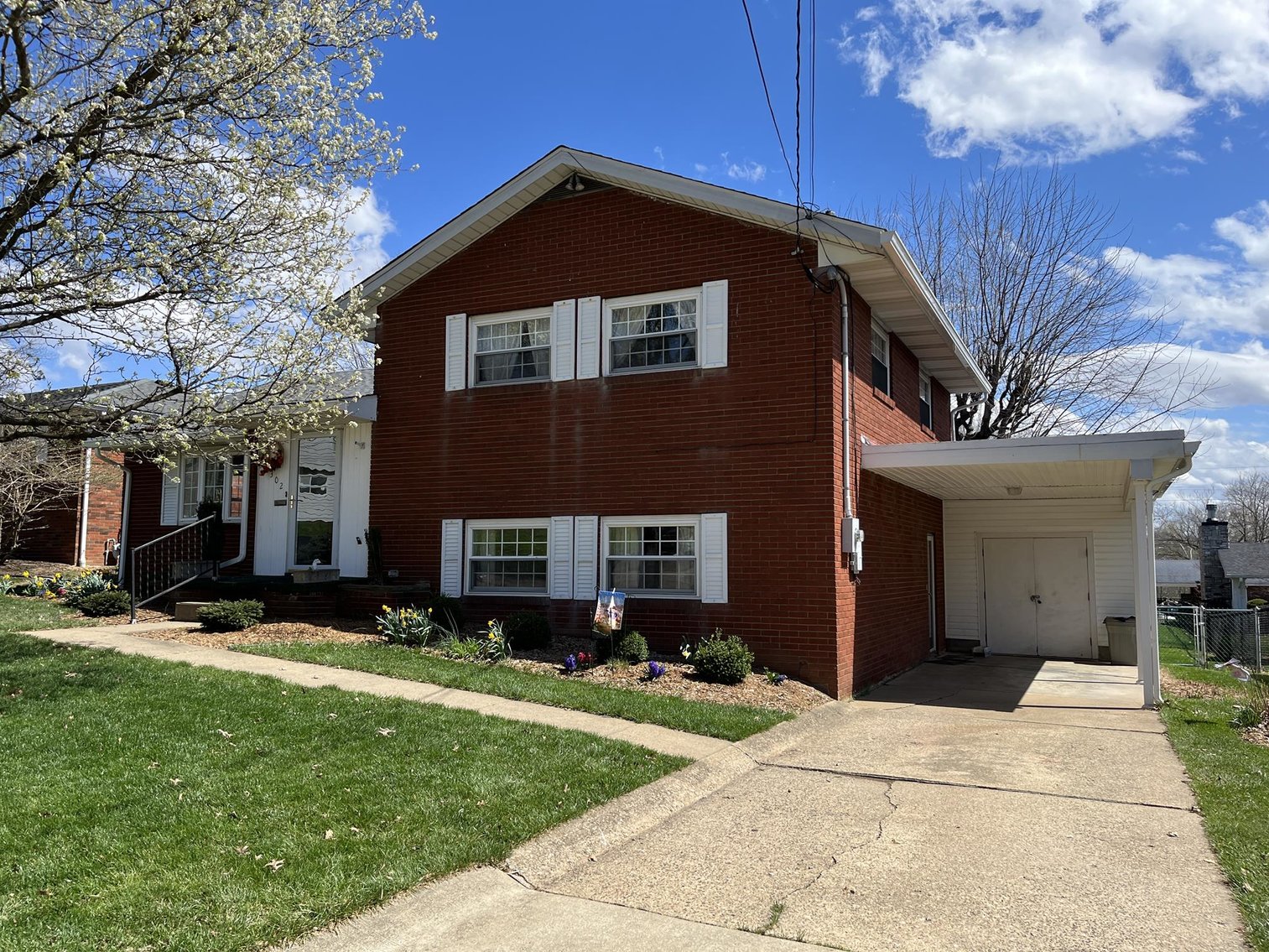 Image for SOLD $159,500 - 4-Bedroom Tri-Level in Parkersburg