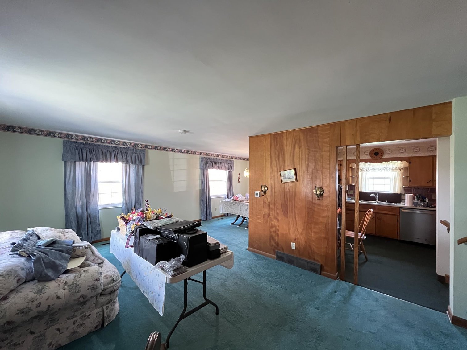 Image for SOLD $159,500 - 4-Bedroom Tri-Level in Parkersburg