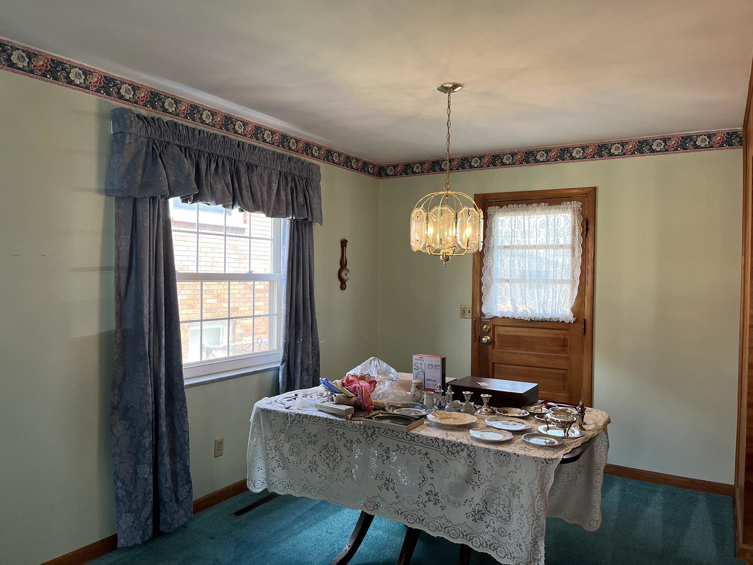 Image for SOLD $159,500 - 4-Bedroom Tri-Level in Parkersburg