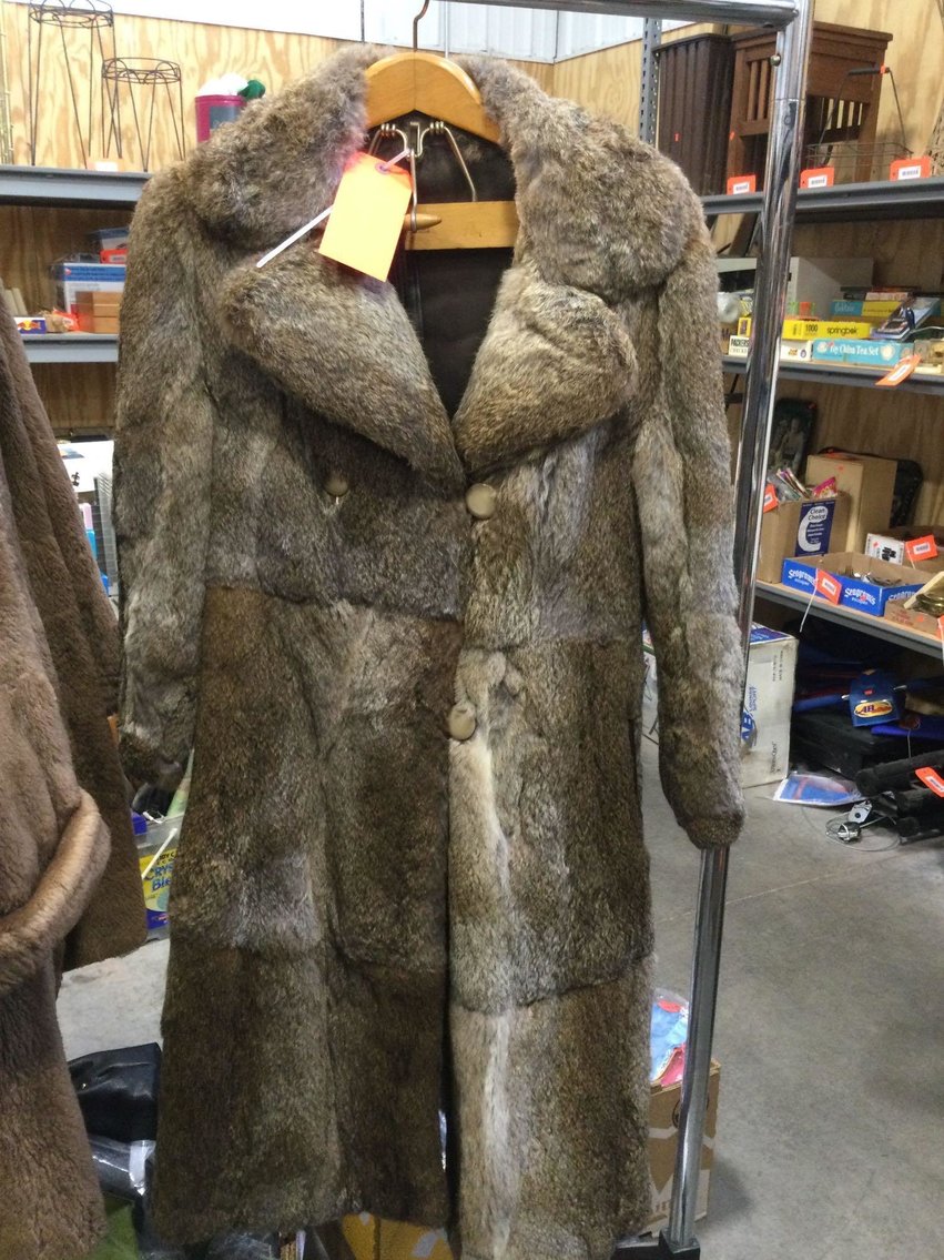 Image for 2017 Hyunda Tuscon, Furniture, Collectibles, Household & more-New Building North