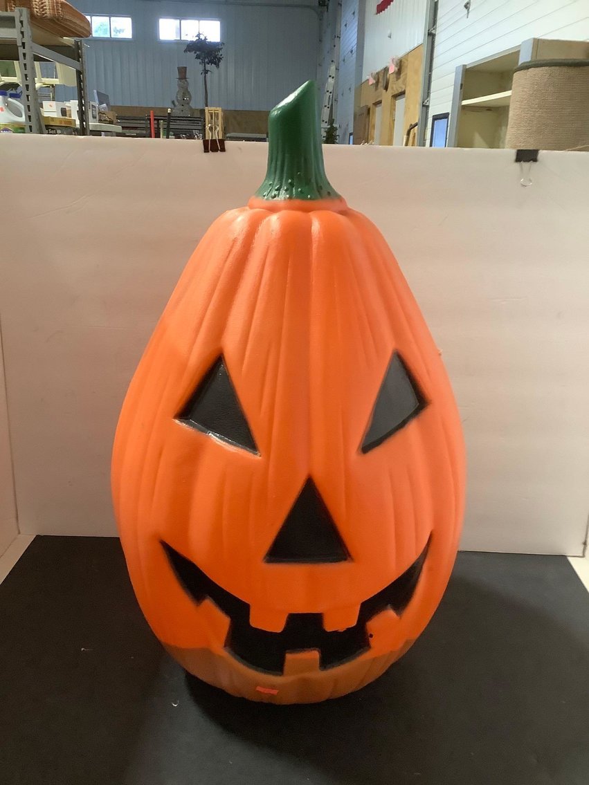 Image for 2017 Hyunda Tuscon, Furniture, Collectibles, Household & more-New Building North