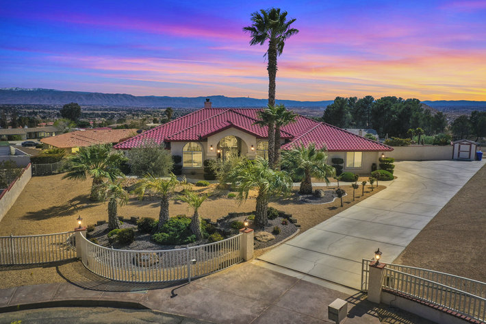 Image for Entertainer's Delight in Apple Valley!