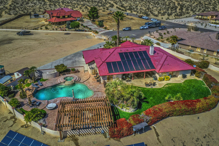 Image for Entertainer's Delight in Apple Valley!