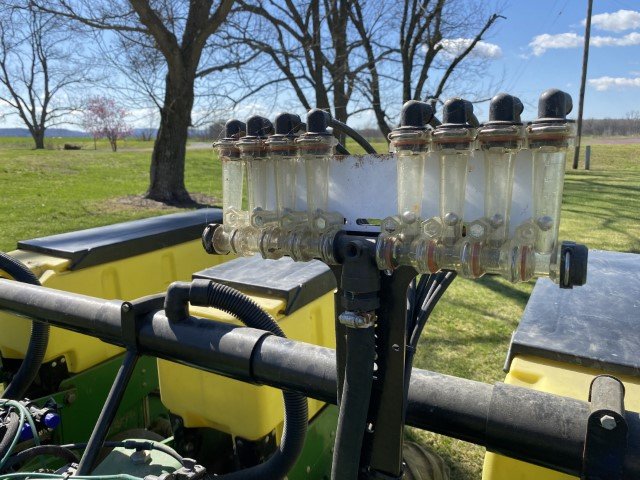 Image for 2014 John Deere 1720  Stack Fold Planter