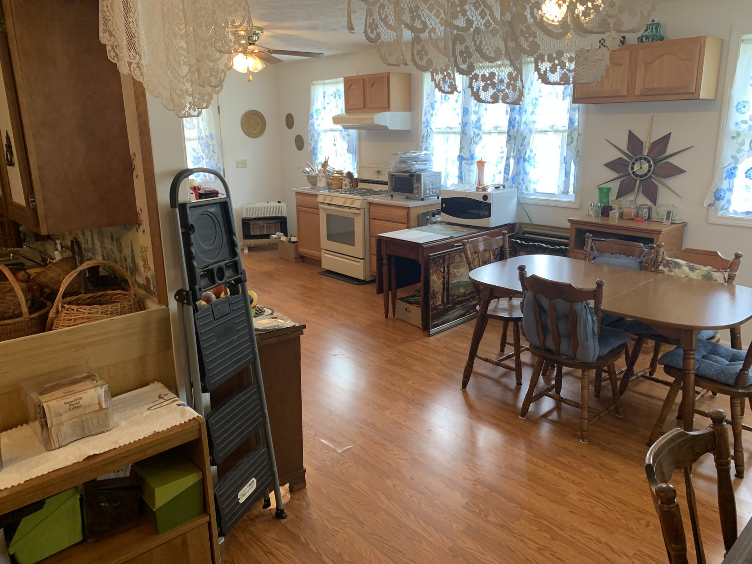 Image for Akers Estate Auction w/ Real Estate