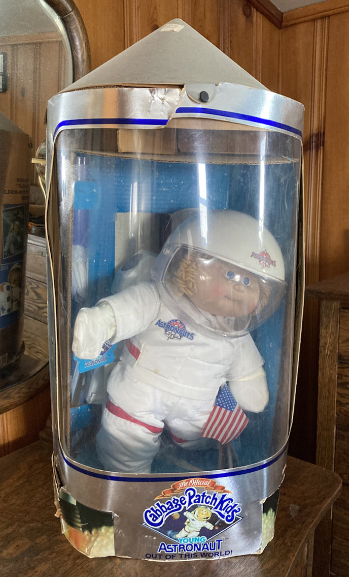 Image for Merrill, WI May 15, 2022 *** Chevrolet 4x4 Truck, JD Lawn Tractor,  Many Antiques, Sporting Goods, Home Contents & More!