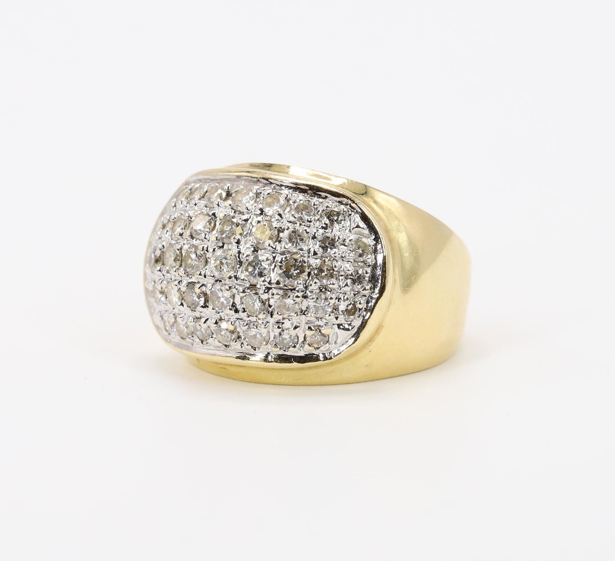 Image for Collectors | April 28, 2022 at 10:00 AM