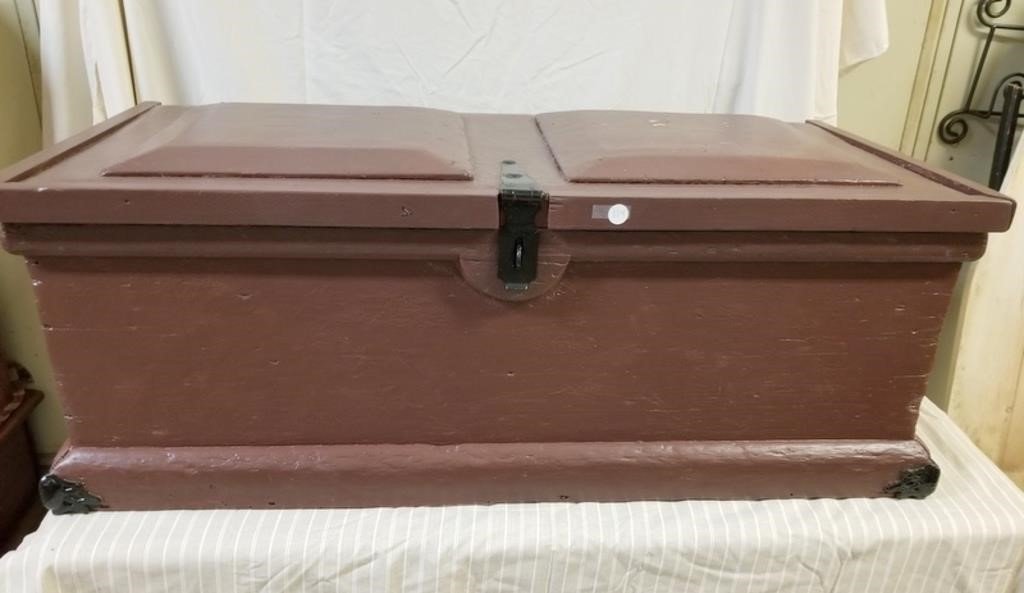 Image for Janie's Treasures Retirement Online Auction