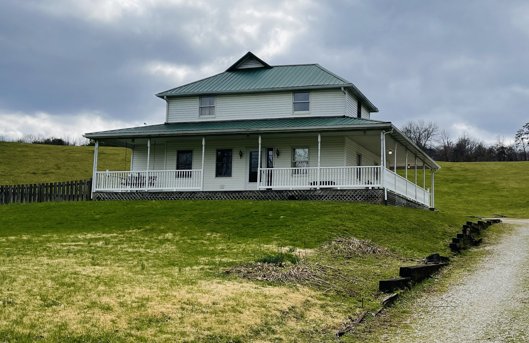 Image for RE: 2615 OLD LOGAN RD. LANCASTER 43130