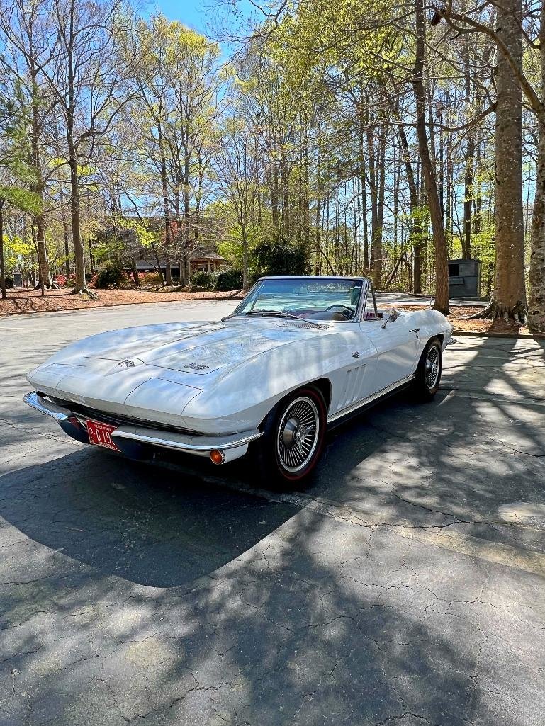 Image for 1961 and 1966 Corvettes!