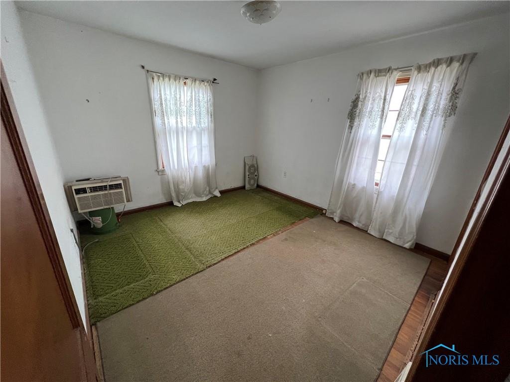 Image for MINIMUM BID AUCTION $49,000! 808 Tappan St.