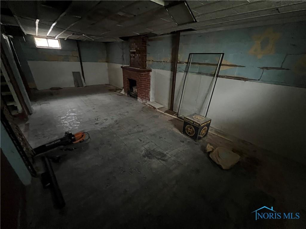 Image for MINIMUM BID AUCTION $49,000! 808 Tappan St.