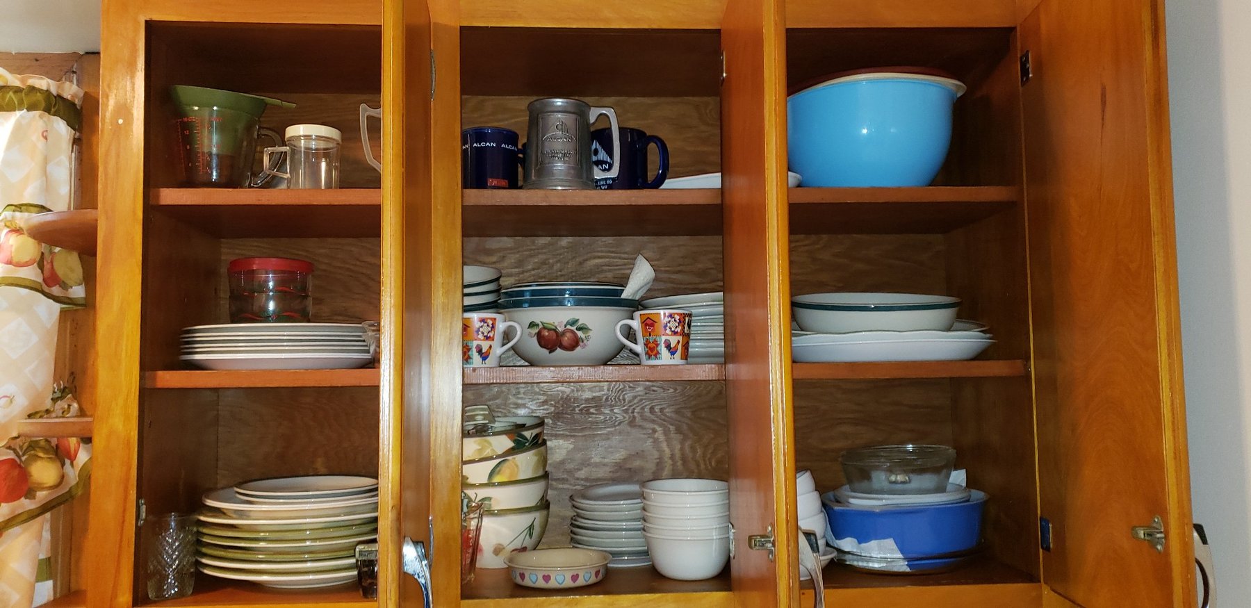 Image for Fairmont, WV – Online Estate Auction: $1000 Bill! Coins, furniture, gold & silver jewelry, décor, and more!