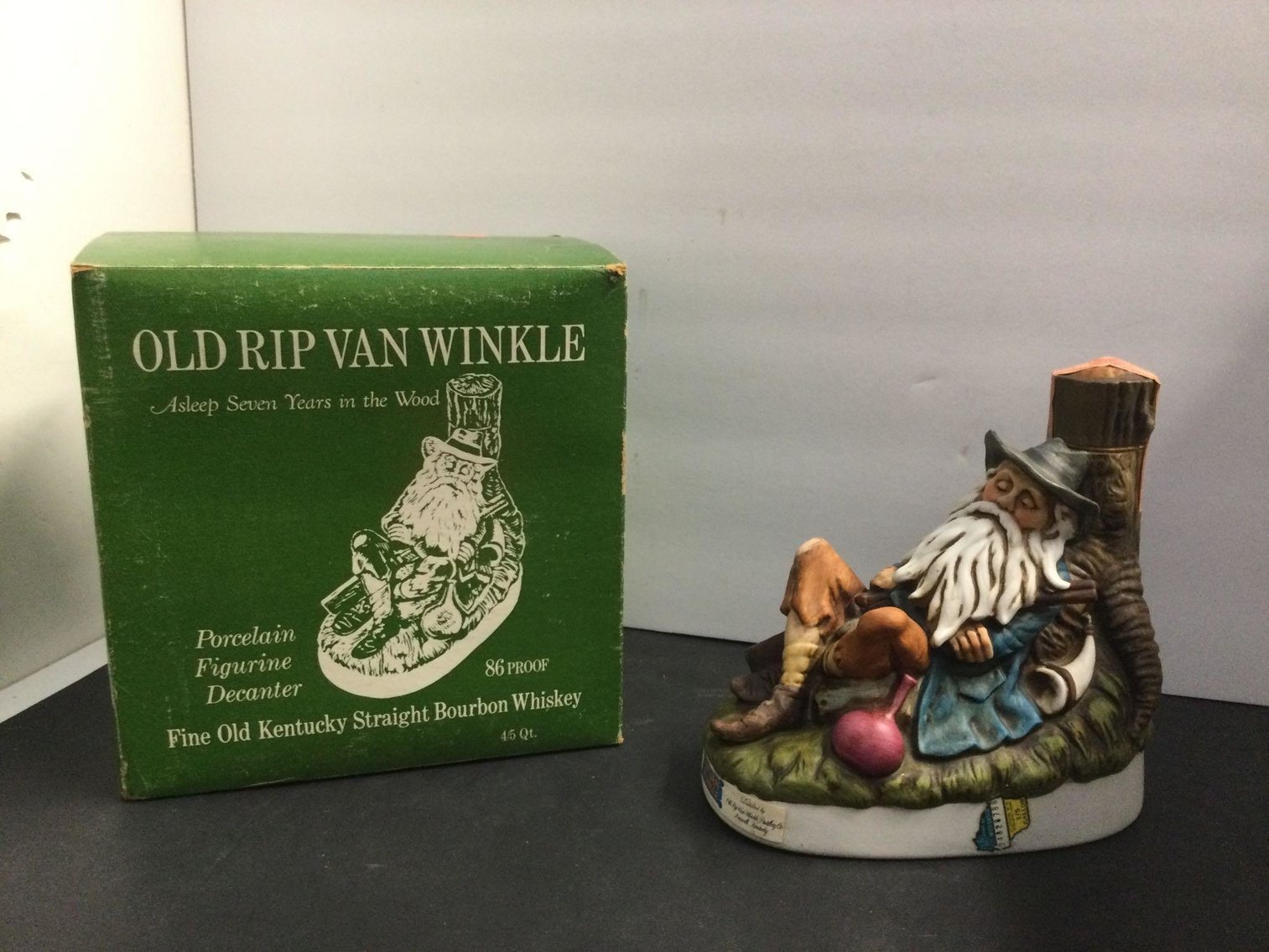 Image for Furniture, Collectibles, Train related, Delinquent storage units, Household-Main office back half