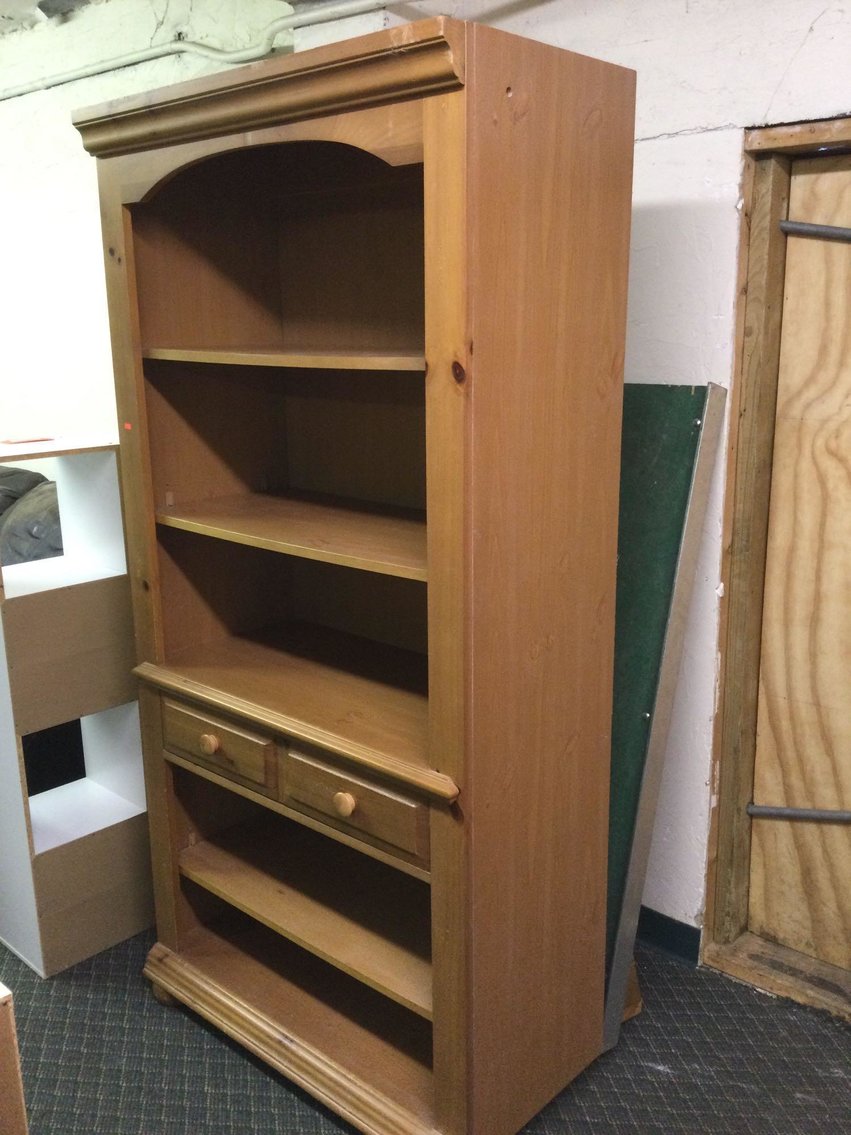 Image for Furniture, Collectibles, Train related, Delinquent storage units, Household-Main office back half