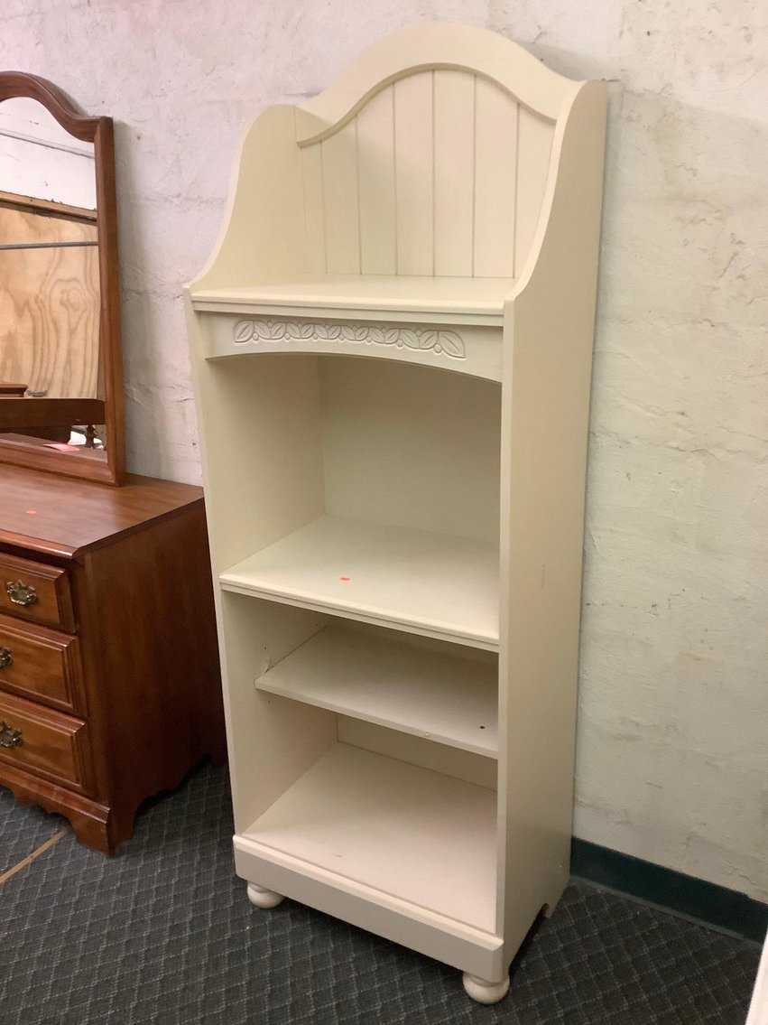 Image for Furniture, Collectibles, Train related, Delinquent storage units, Household-Main office back half