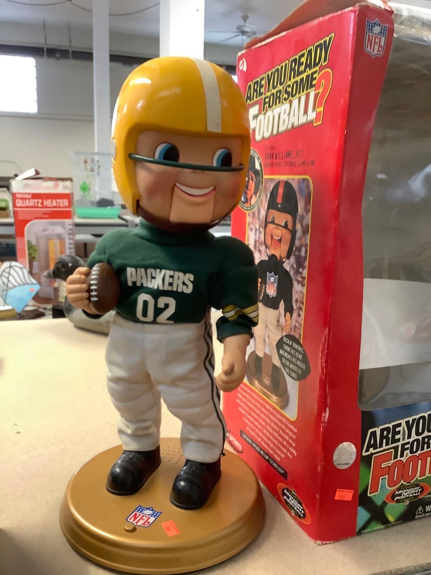 Image for Furniture, Collectibles, Train related, Delinquent storage units, Household-Main office back half