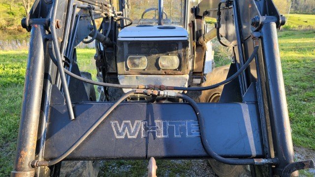 Image for 1997 Agco White 6085