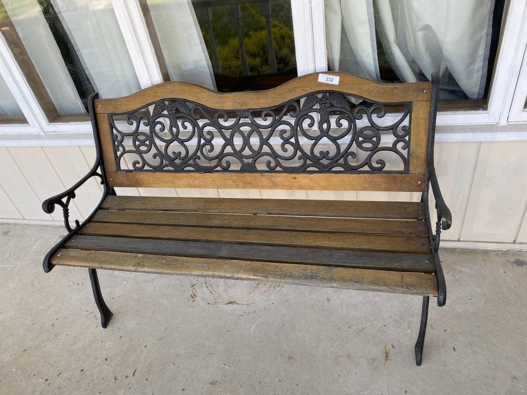 Image for 04 Hyundai Santa Fe, Household, Furniture, Garden, Tools & More