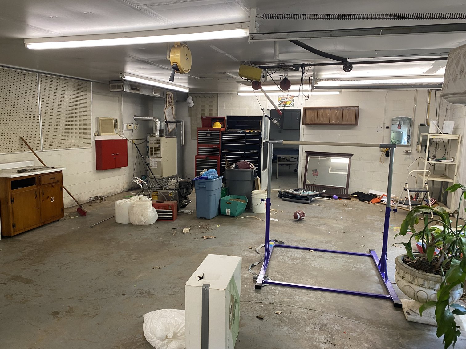 Image for Estate of Ronnie Jones - 3 BR Brick Rancher with 4 Car Garage - 1 AC lot - Hanover Highschool District - 8250 Cadys Mill Rd, Hanover VA 23069