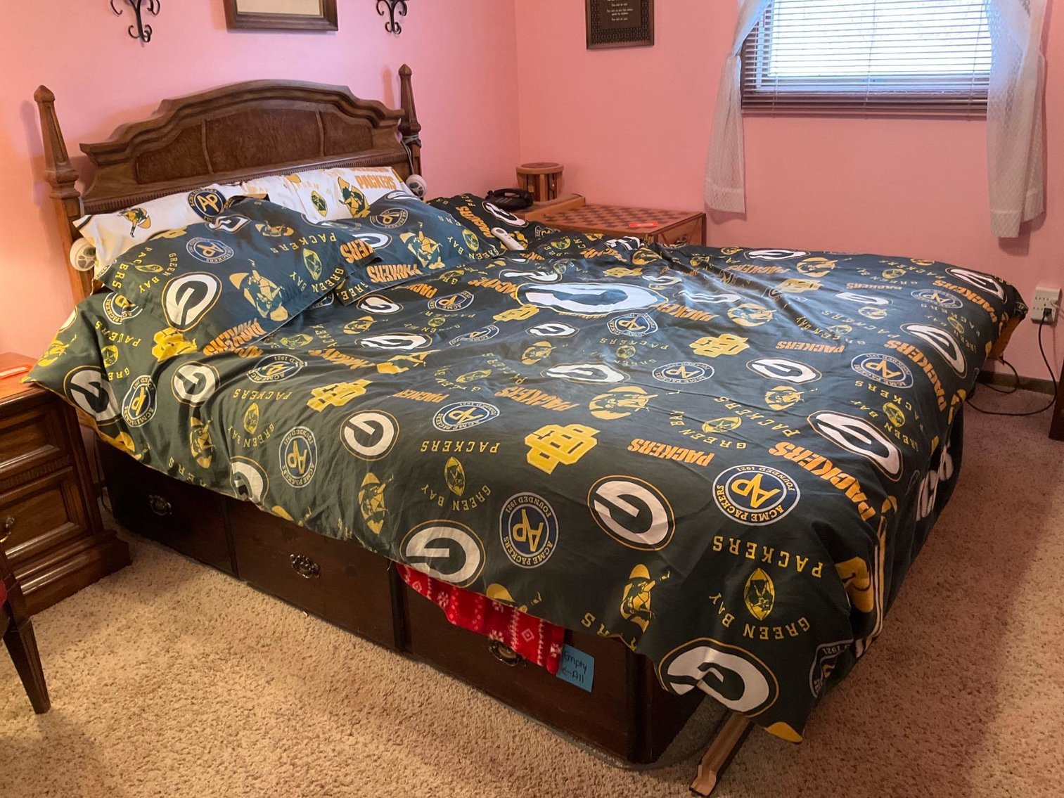 Image for Furniture, collectibles, household-He-Nis-Ra Lane 1 of0f 2