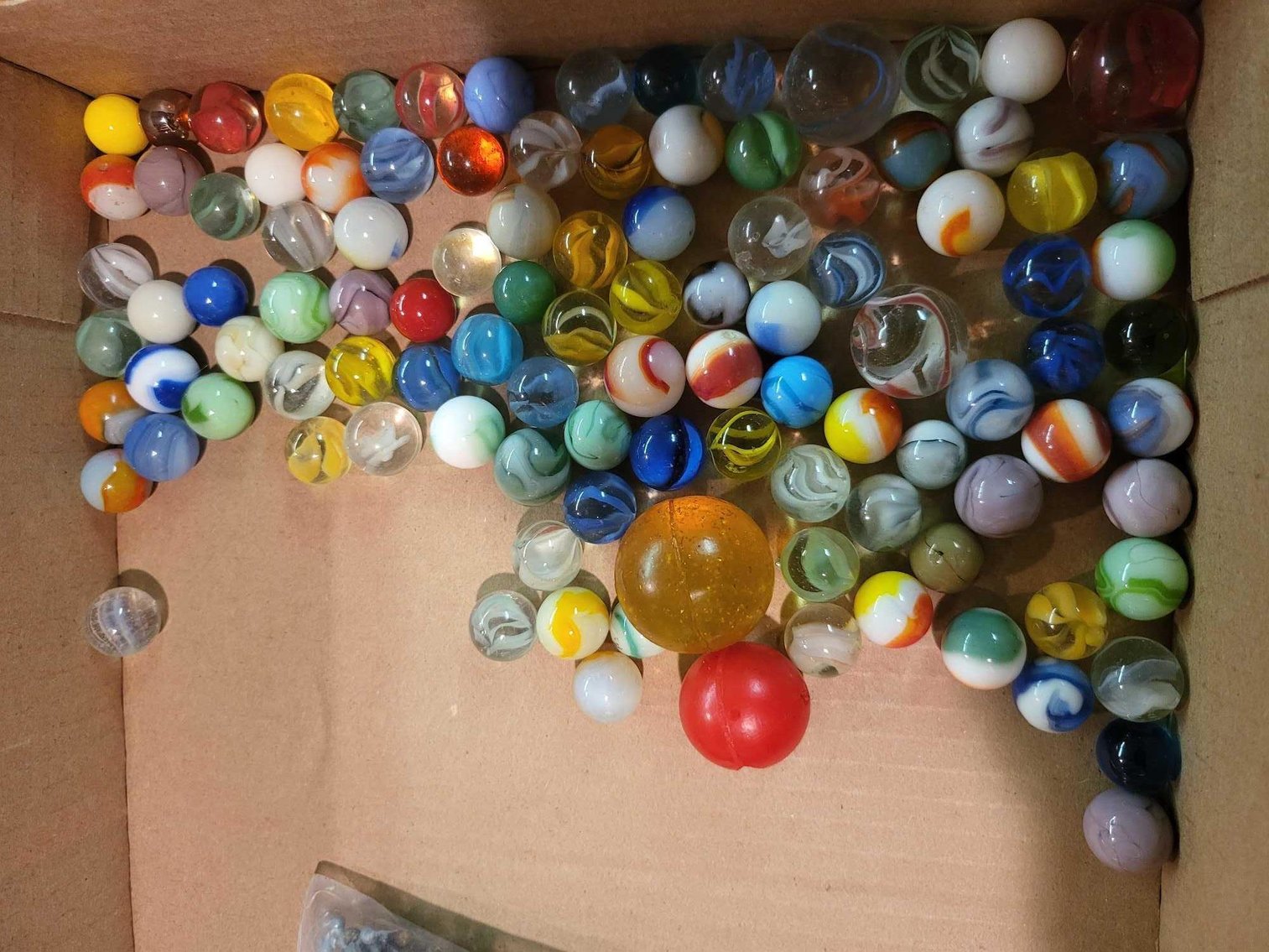 Image for Furniture, collectibles, household-He-Nis-Ra Lane 1 of0f 2